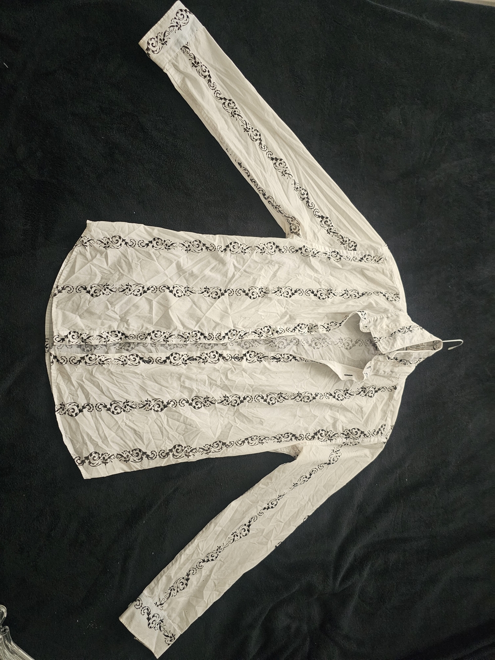 le chateau White Shirt with Black Scroll Print